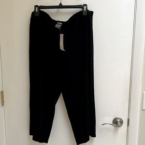 Chicos Travelers Meredith Crop NEW